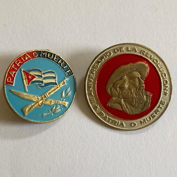 2 Cuban Castro Revolution PROPAGANDA Pins PATRIA O MUERTE Homeland or Death - Picture 3 of 4